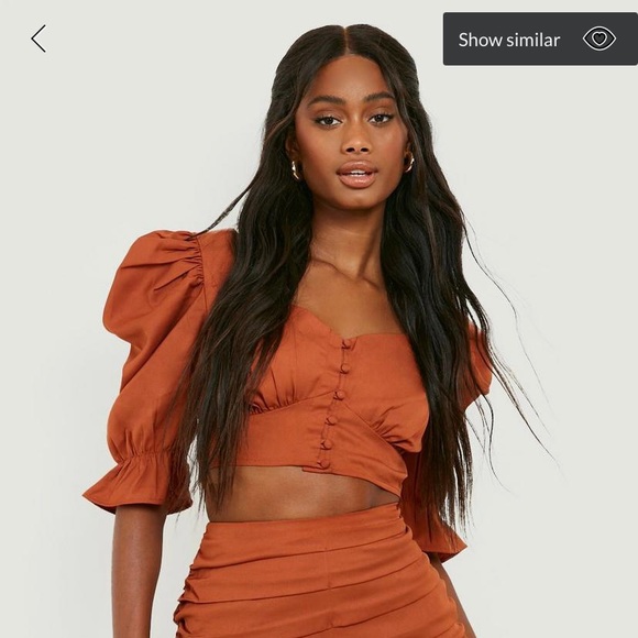 Boohoo puff sleeves too and mini skirt - Picture 2 of 2